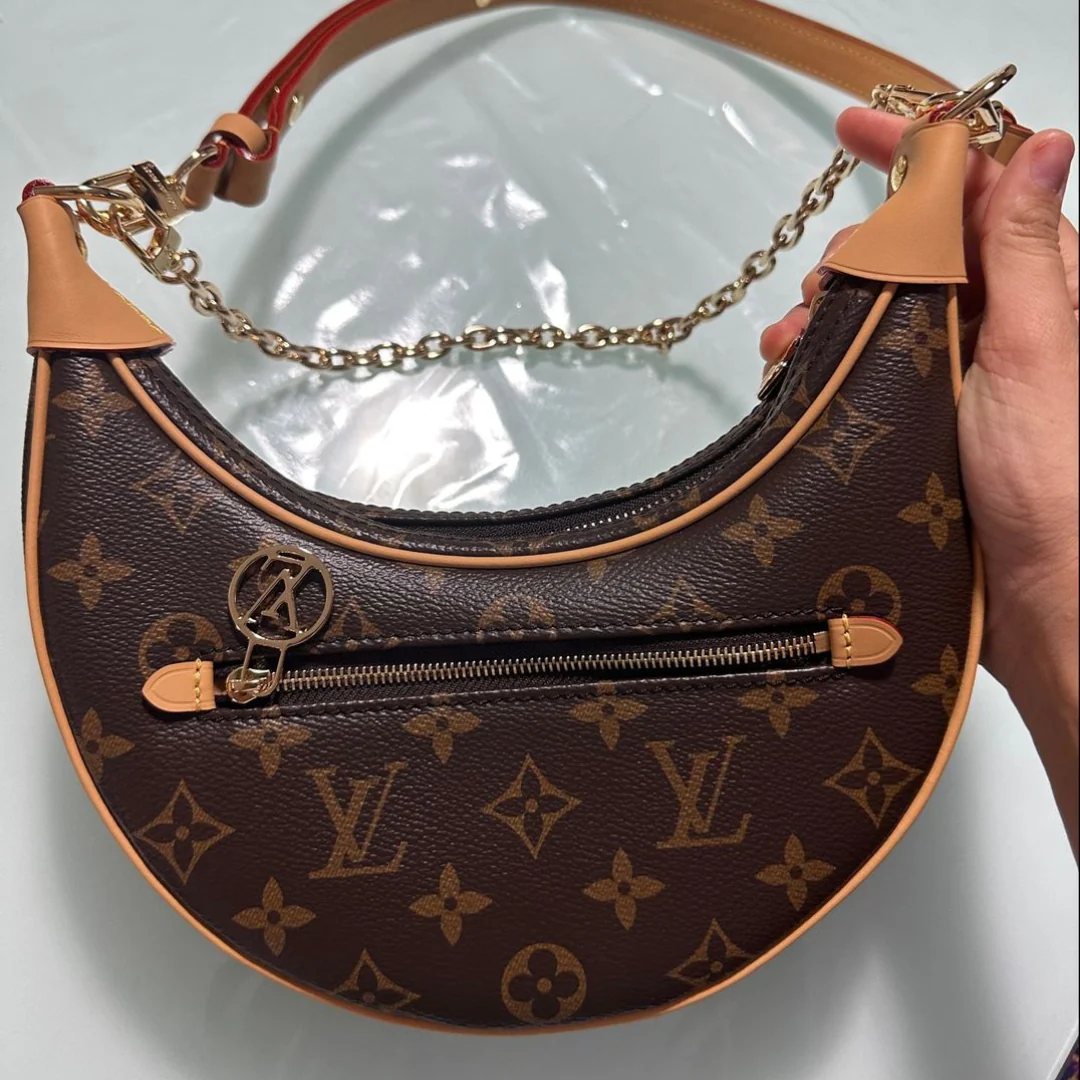 LOUIS VUITTON – COOKIE BB BAG