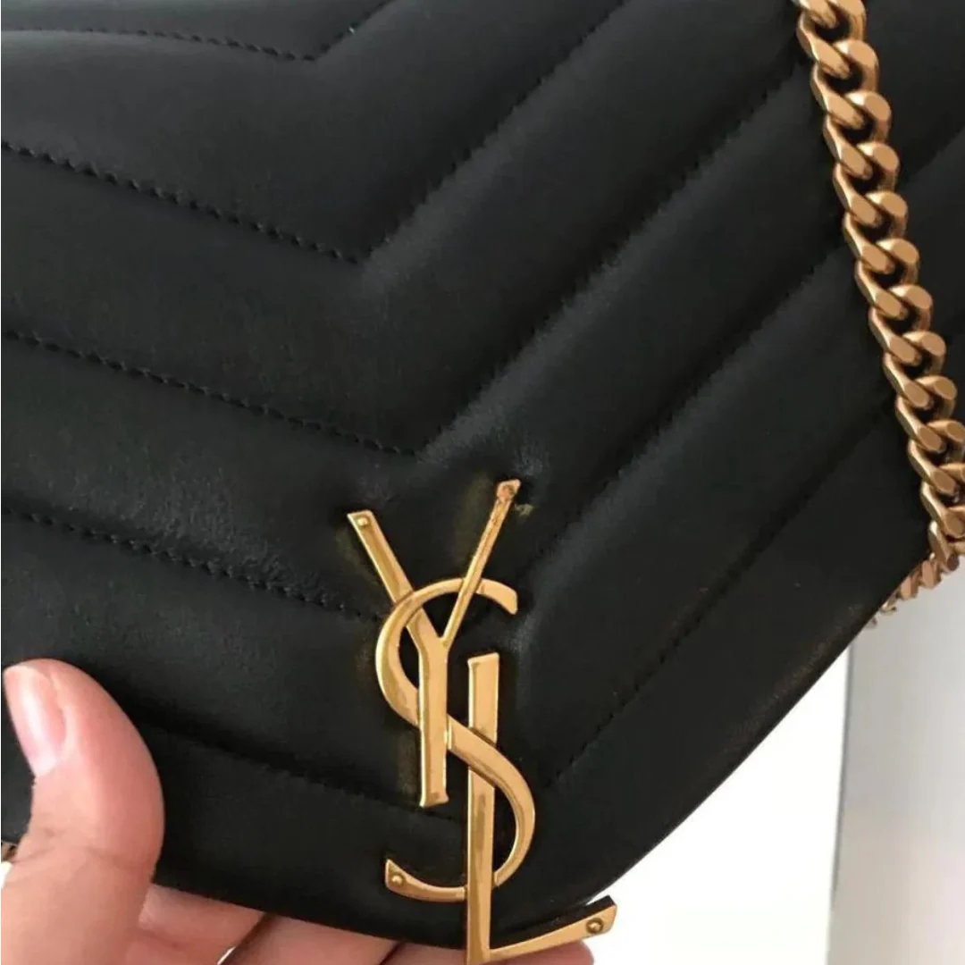 YSL SIGNATURE KIT – LOULOU BAG & OPYUM SANDAL