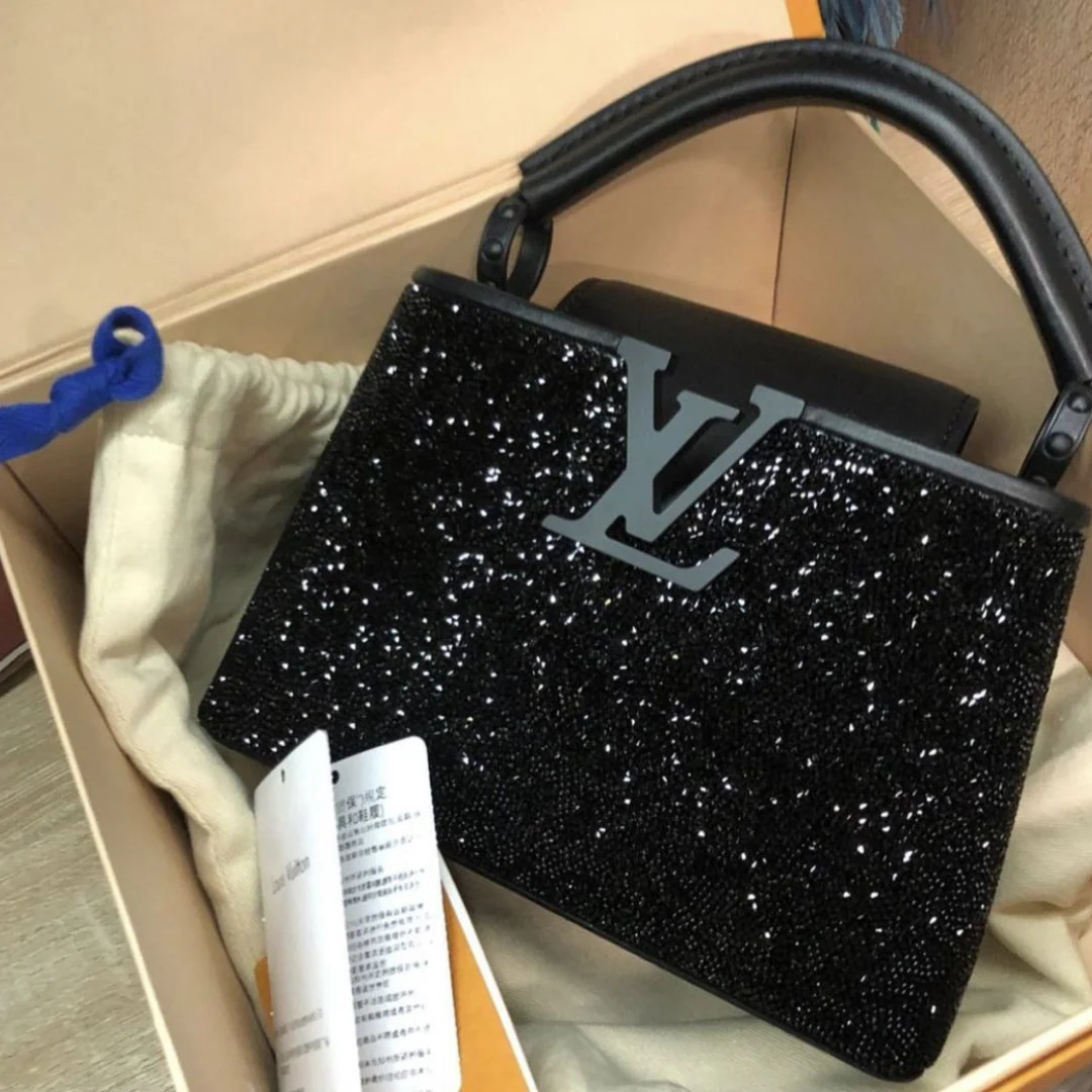 LOUIS VUITTON CAPUCINES MINI BAG